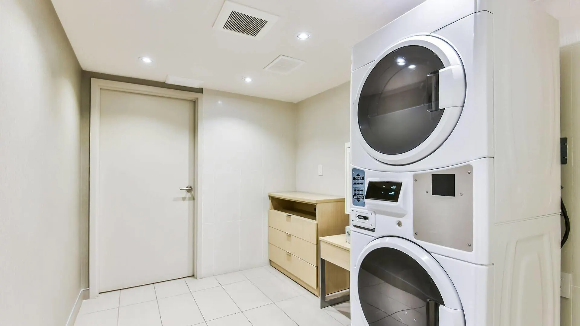 Radisson Suites Hotel Toronto Airport